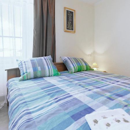 Apartments Viola By Rent Istria Momjan Eksteriør billede