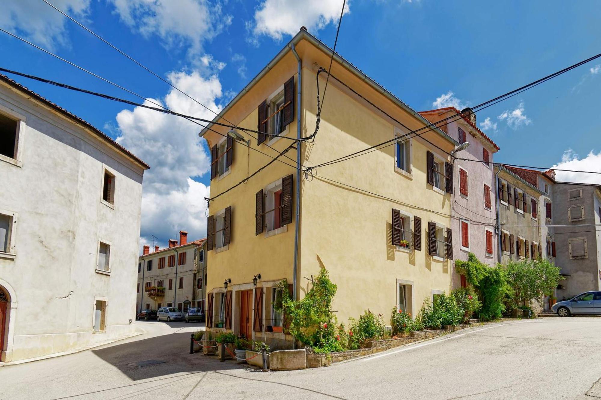 Apartments Viola By Rent Istria Momjan Eksteriør billede